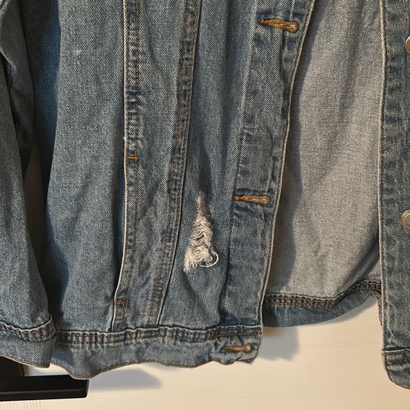 Oversized Denim Jacket - Picture 3 of 8